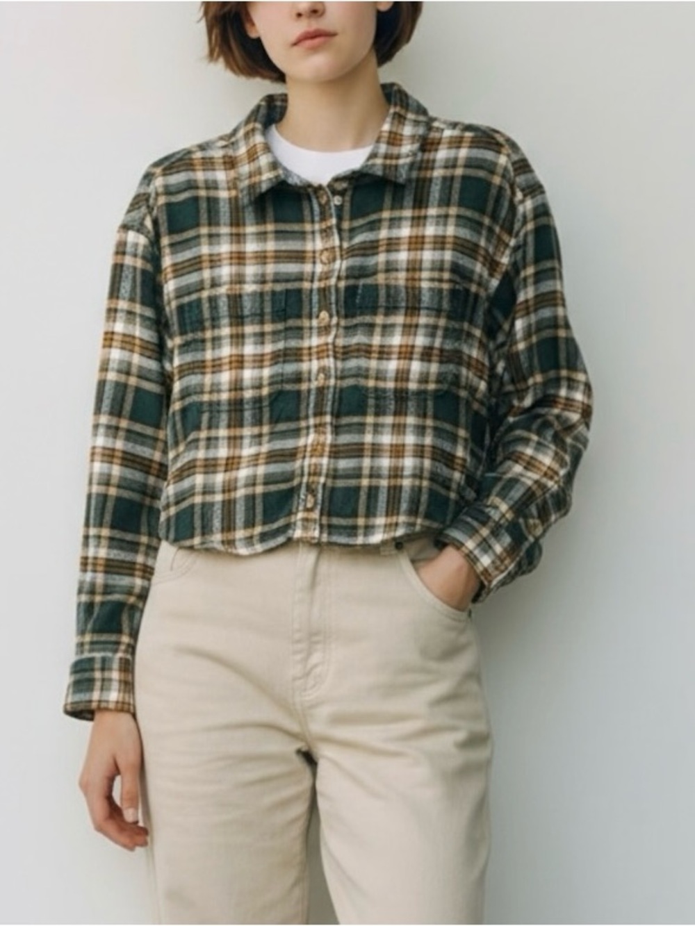 American Eagle Women's Cropped 100% Cotton Flannel Plaid Button Up Shirt Size M